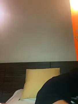 Snapshot of English-Chloe96 chatting on 03.19.25 English-Chloe96 online show from 03.19.25