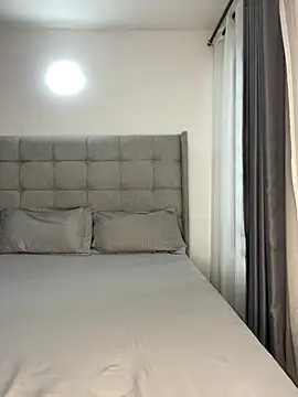 prettiepearl online show from 04.11.26