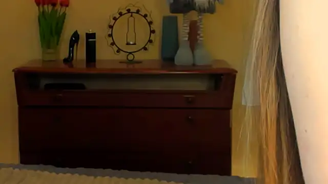 Snapshot of sindy_chiks1 chatting on 02.06.25 sindy chiks1 online show from 02.06.25