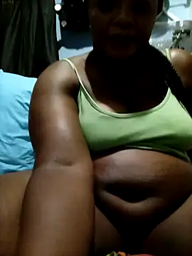 Snapshot of Sexyebonyxxx87 chatting on 10.04.25 Sexyebonyxxx87 online show from 10.04.25