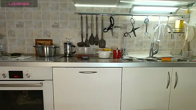 MilfeaN online show from 09.18.25