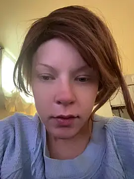 EllaSnow online show from 04.20.26