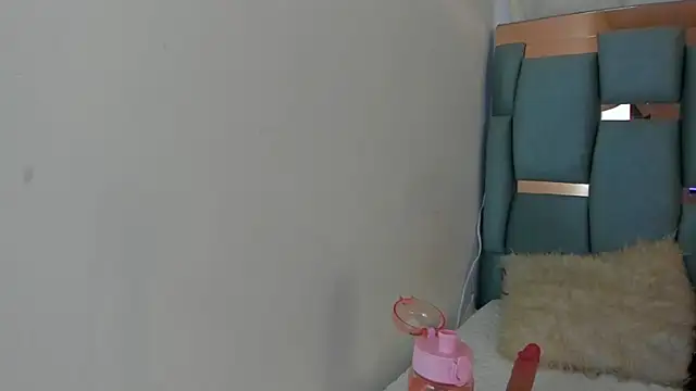 honeyy mia online show from 02.11.26