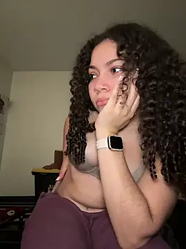 Snapshot of ladylavish chatting on 12.24.24 ladylavish online show from 12.24.24