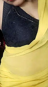 Snapshot of karishma chatting on 01.02.25 karishma online show from 01.02.25