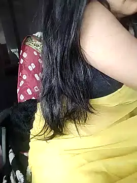 Snapshot of karishma chatting on 01.02.25 karishma online show from 01.02.25