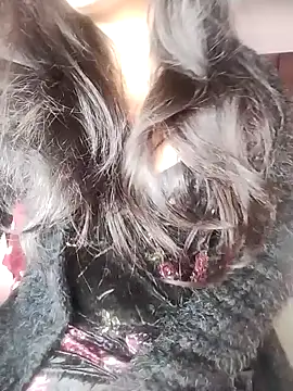 Snapshot of karishma chatting on 01.04.25 karishma online show from 01.04.25