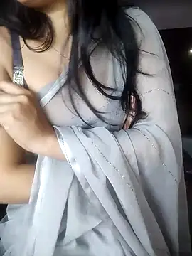 Snapshot of karishma chatting on 01.06.25 karishma online show from 01.06.25