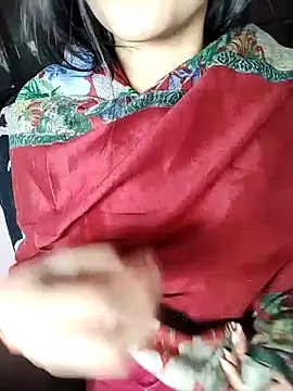 Snapshot of karishma chatting on 01.21.25 karishma online show from 01.21.25