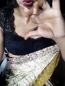 Snapshot of karishma chatting on 01.22.25 karishma online show from 01.22.25