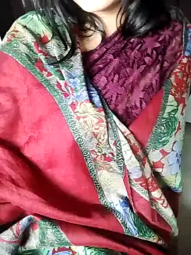 Snapshot of karishma chatting on 01.22.25 karishma online show from 01.22.25