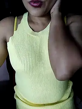 Snapshot of karishma chatting on 01.23.25 karishma online show from 01.23.25