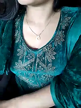 Snapshot of karishma chatting on 02.02.25 karishma online show from 02.02.25