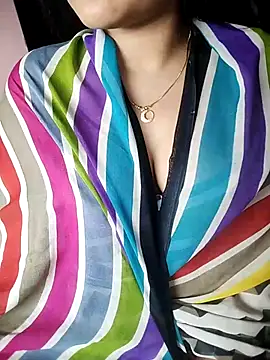 Snapshot of karishma chatting on 02.09.25 karishma online show from 02.09.25