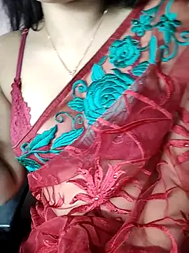 Snapshot of karishma chatting on 02.14.25 karishma online show from 02.14.25