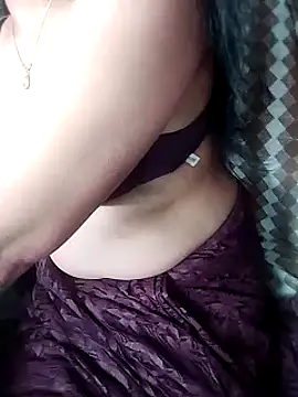 Snapshot of karishma chatting on 03.16.25 karishma online show from 03.16.25