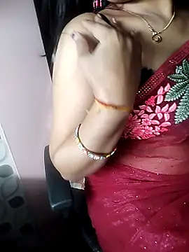 Snapshot of karishma chatting on 03.18.25 karishma online show from 03.18.25