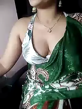 Snapshot of karishma chatting on 03.19.25 karishma online show from 03.19.25