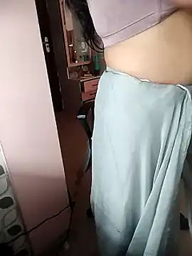 Snapshot of karishma chatting on 03.20.25 karishma online show from 03.20.25