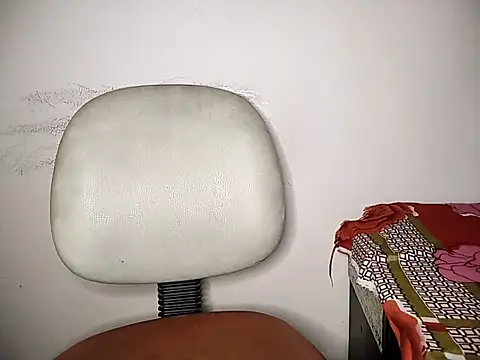 Snapshot of karishma chatting on 09.12.25 karishma online show from 09.12.25