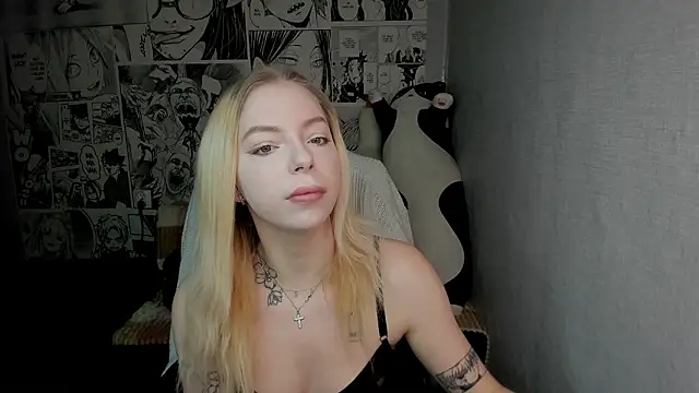 Martha Cameron online show from 12.03.24
