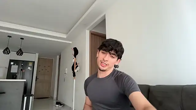 Snapshot of zenn_rush1 chatting on 11.20.25 zenn rush1 online show from 11.20.25