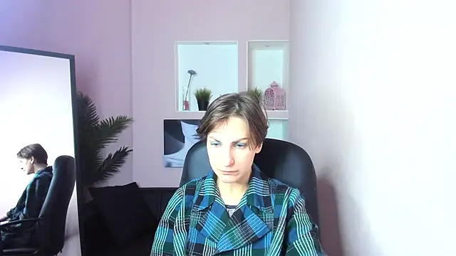 AuroraScript online show from 03.11.25