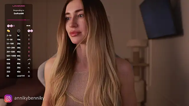 Coconutkittyy online show from 03.17.25