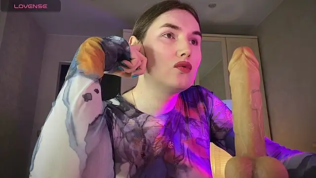 Maria Bowie online show from 05.19.26