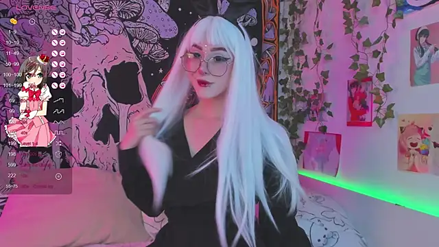 Snapshot of kissthasky chatting on 10.06.25 kissthasky online show from 10.06.25