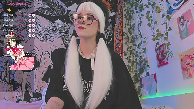 Snapshot of kissthasky chatting on 10.12.25 kissthasky online show from 10.12.25