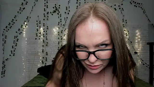 fiery stella online show from 10.03.25