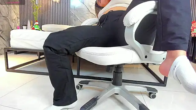 julietha taylor online show from 12.19.25