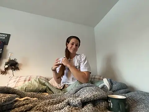 MissSwitch online show from 12.19.24