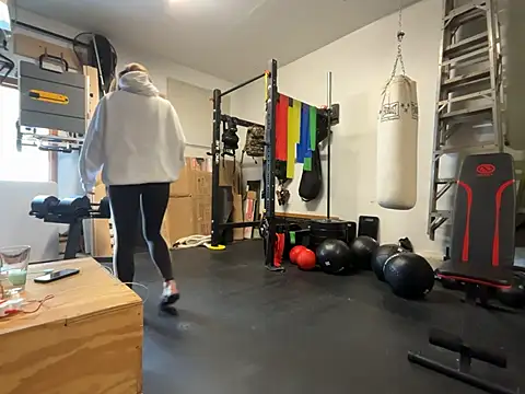 MissSwitch online show from 01.02.25