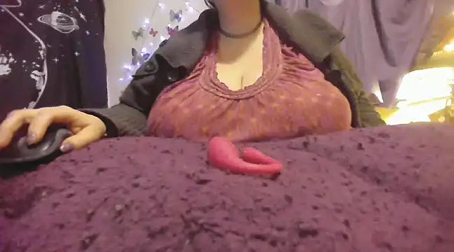 Snapshot of Alli_Kat chatting on 01.24.25 Alli Kat online show from 01.24.25