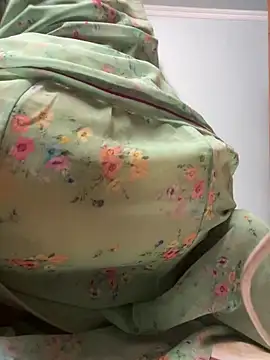 HotRiyacpl online show from 12.23.25