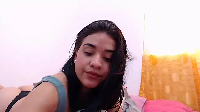 Snapshot of SaraBlosson chatting on 01.17.25 SaraBlosson online show from 01.17.25