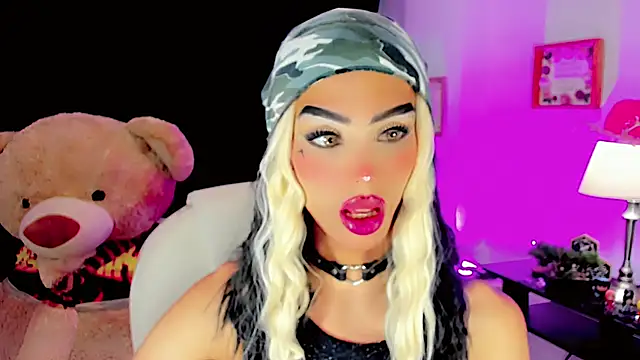 Snapshot of dollswit01 chatting on 01.25.25 dollswit01 online show from 01.25.25