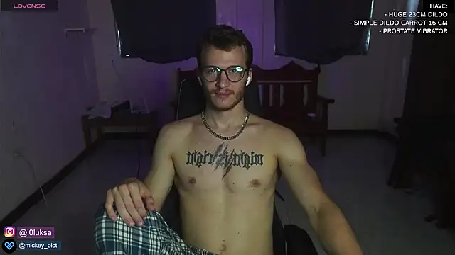 Snapshot of mickeypict chatting on 01.05.25 mickeypict online show from 01.05.25