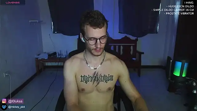 Snapshot of mickeypict chatting on 01.06.25 mickeypict online show from 01.06.25