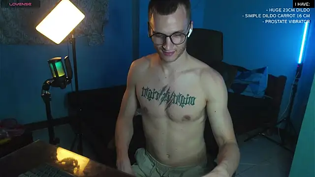 Snapshot of mickeypict chatting on 02.17.25 mickeypict online show from 02.17.25