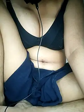 Snapshot of Sannyleon67 chatting on 11.19.25 Sannyleon67 online show from 11.19.25