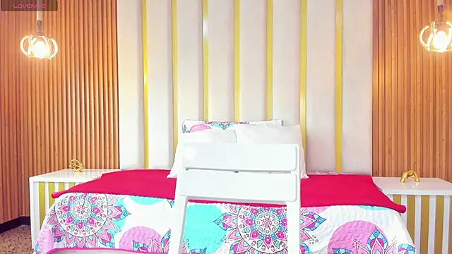 Snapshot of love_mommy chatting on 09.23.25 love mommy online show from 09.23.25