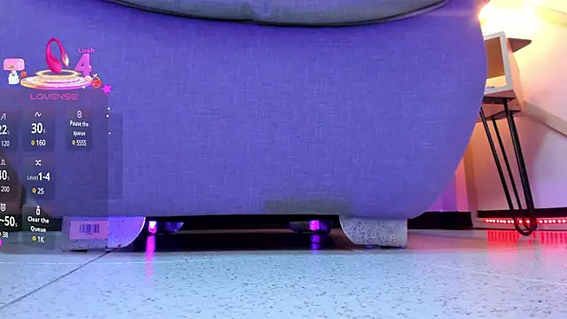 Snapshot of SophieHarris_ chatting on 03.12.25 SophieHarris online show from 03.12.25