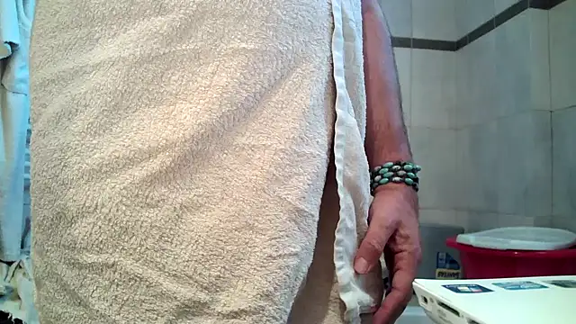 Kalia Cross online show from 10.10.25