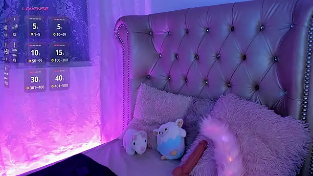 AlexaFoxy18 online show from 03.12.25