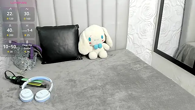 AlexaFoxy18 online show from 03.25.26