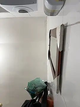 Snapshot of Tatiana_O chatting on 11.20.25 Tatiana O online show from 11.20.25