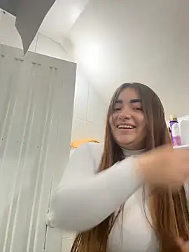 Snapshot of Tatiana_O chatting on 11.23.25 Tatiana O online show from 11.23.25